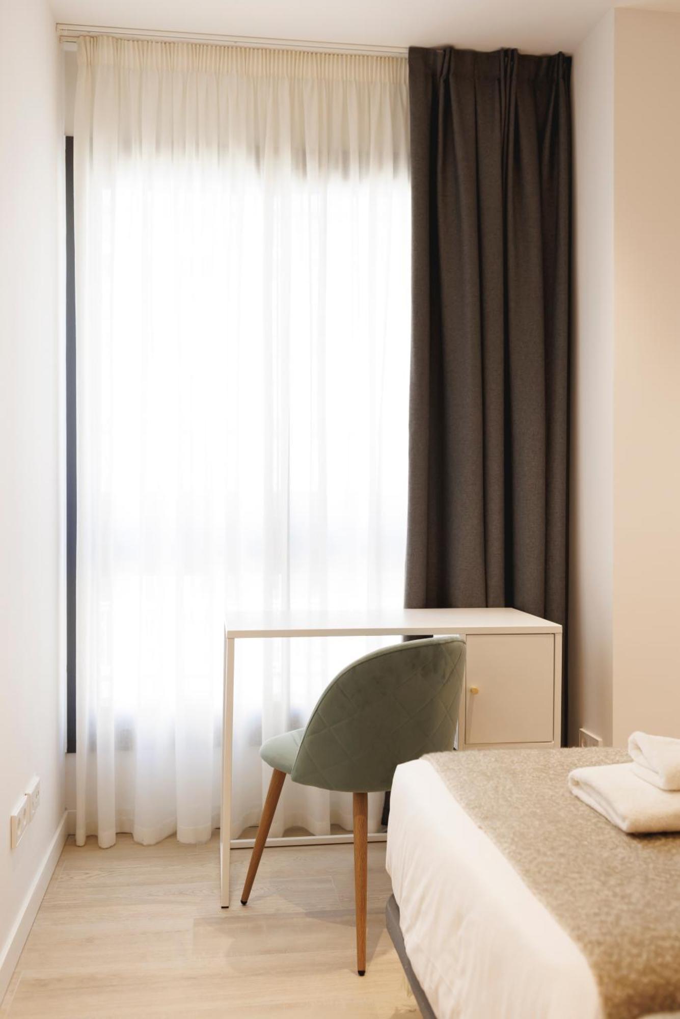 ז'ירונה Bravissimo Centre, Modern 2-Bedroom Apartment מראה חיצוני תמונה